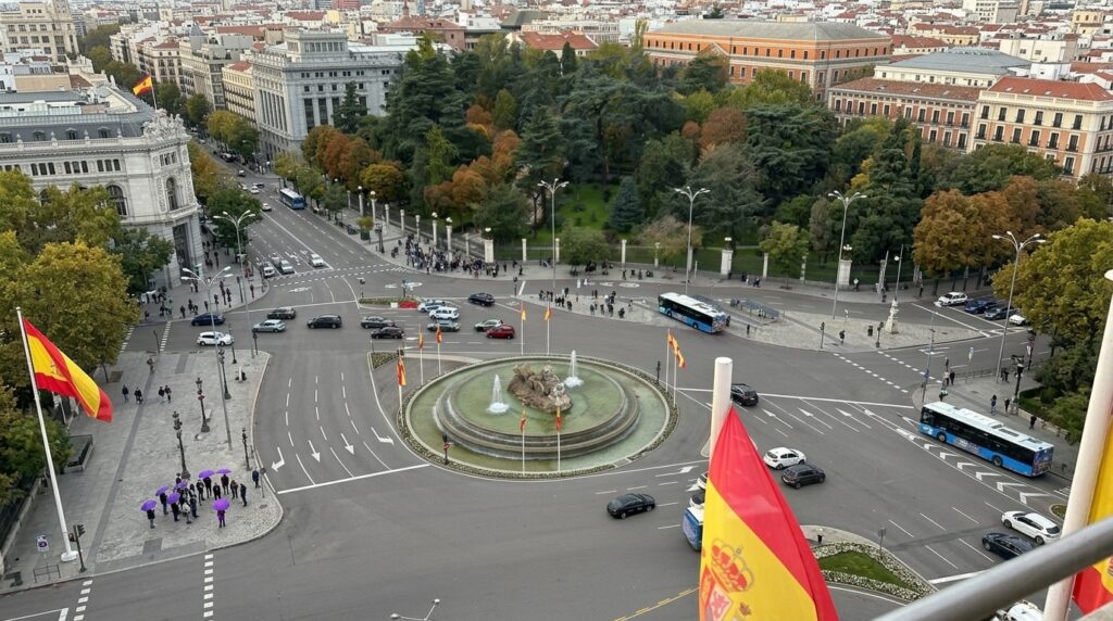 La fuente de Cibeles y la glorieta vistas desde el mirador del Palacio de Cibeles