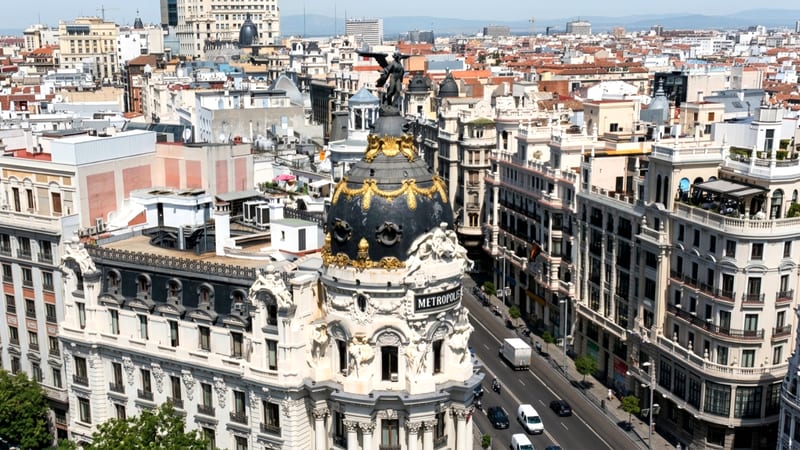 La Gran Via y el edificio Metropolis desde la azotea del Circulo de Bellas Artes